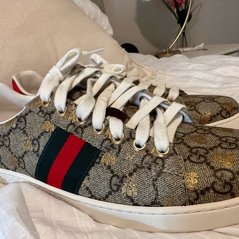 Brand new . Price Talks for itself size 8
